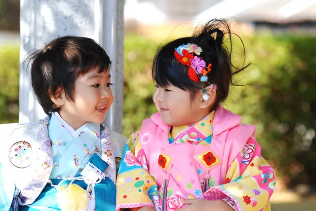 七五三のお祝い。子どもの成長を喜ぶ華やぎに溢れます(季節