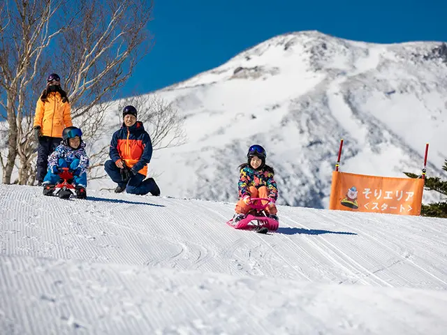 好アクセスの「マウントジーンズ那須」山頂キッズパークが話題｜ハピスノ編集長ルポ(季節・暮らしの話題 2023年01月23日) - 日本気象協会  tenki.jp